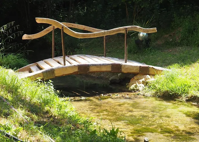 Moulin Bas, Pres De La Riviere