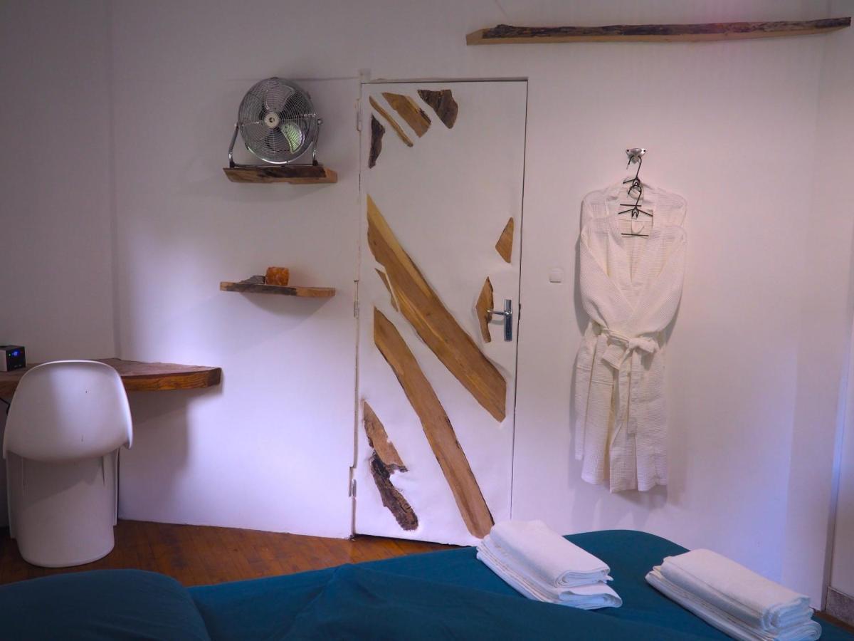 Moulin Bas, Pres De La Riviere Bed & Breakfast 2*