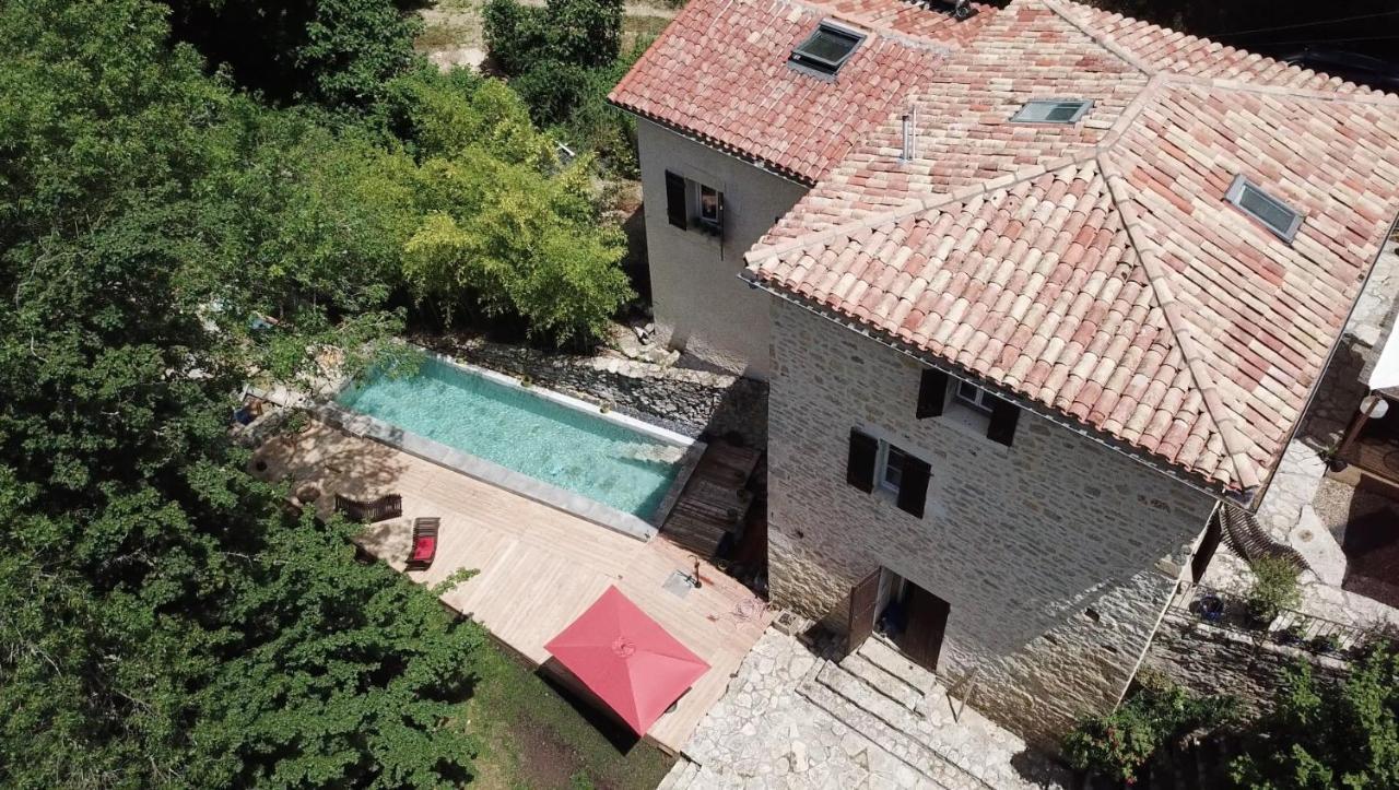 Moulin Bas, Pres De La Riviere Bed & Breakfast 2*